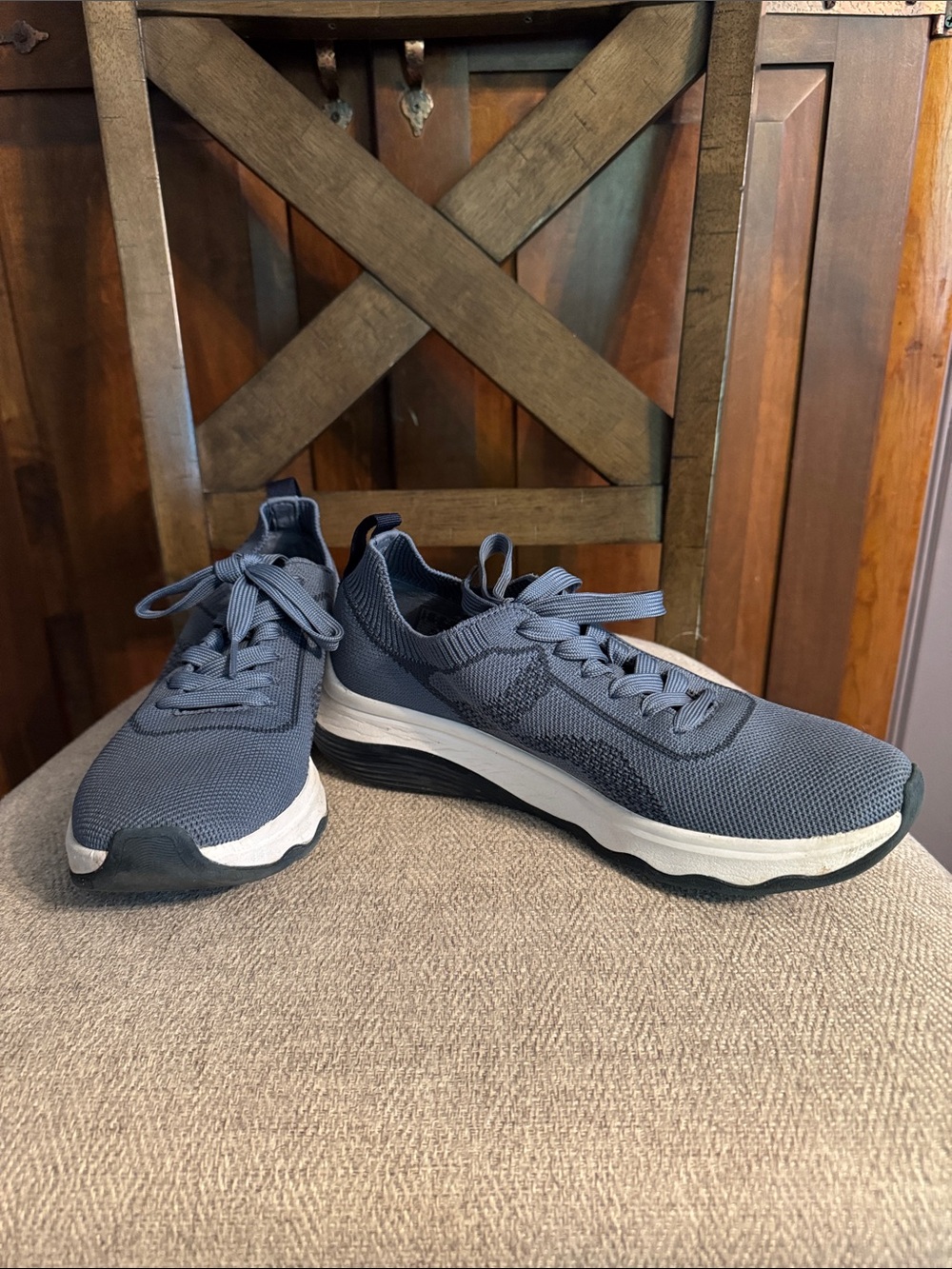 Clarks Cloudsteppers Women's Blue Knit Lace-Up Sneakers - Picture 6 of 6